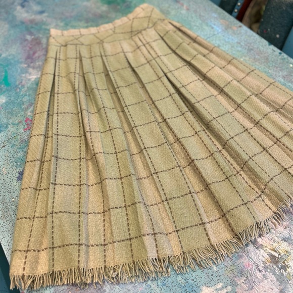 Soft Sea Green Tweed Skirt - Picture 1 of 9